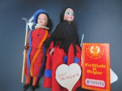 6.5'' LENCI VENEZIA MR. ITALIAN GUARD, MS RED FELT DOLLS BOX CERTIFICATE